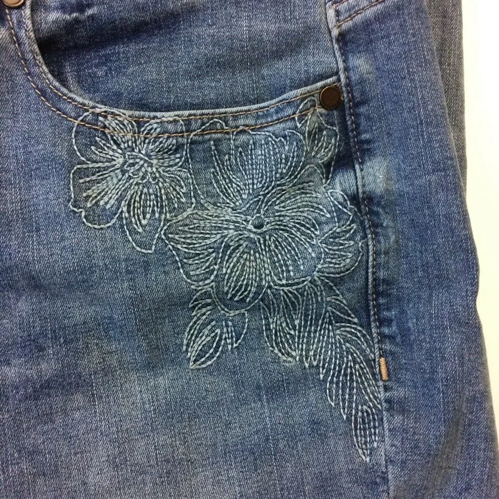 Lane Bryant Womens Plus Size 22 Jeans Skinny Floral Embroidered Distressed 47x30 - Picture 5 of 12
